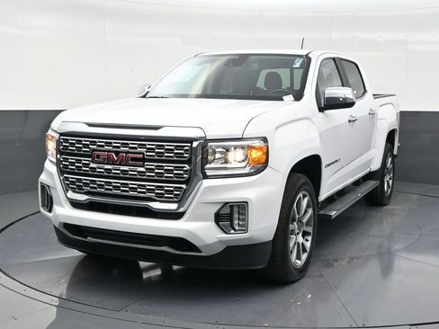 Used 2022 GMC Canyon Denali image 8