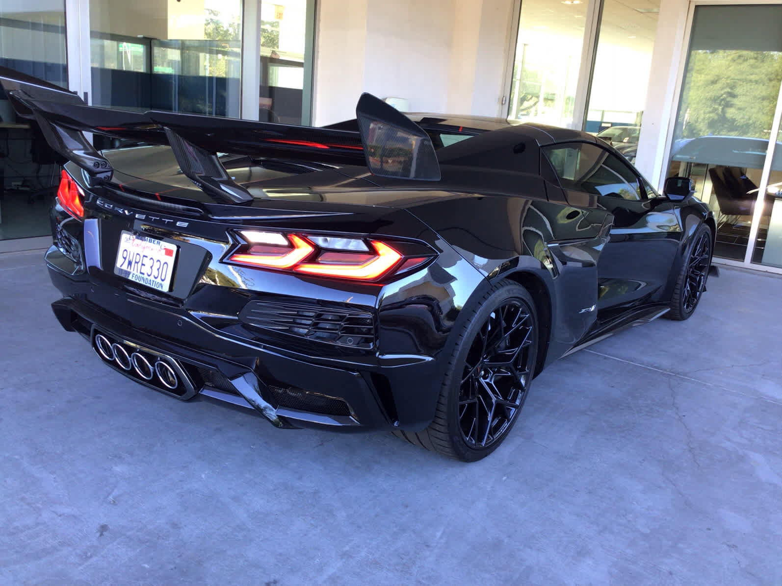Used 2026 Chevrolet Corvette ZR1 w/ ZR1 Carbon Fiber Aero Package RWD image 4