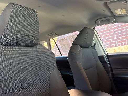 Used 2025 Toyota RAV4 LE AWD/4WD image 17