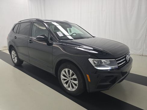 Used 2018 Volkswagen Tiguan S FWD image 4