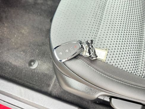 Used 2025 Chevrolet Trax LT w/ LT Convenience Package image 22