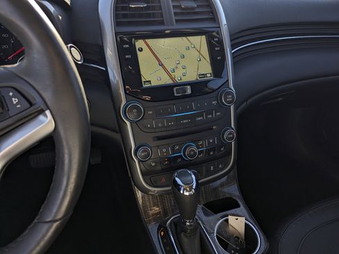 Used 2015 Chevrolet Malibu LTZ image 9