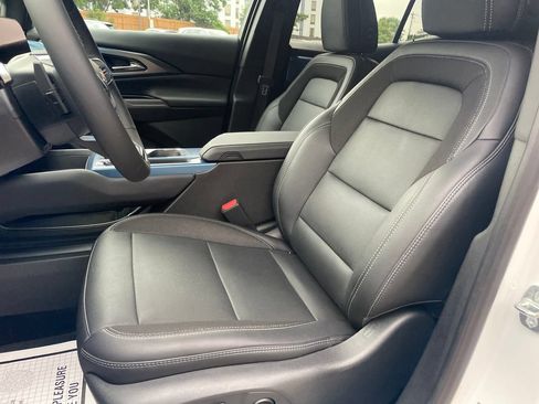 Used 2025 Chevrolet Equinox EV LT w/ Convenience Package FWD image 15
