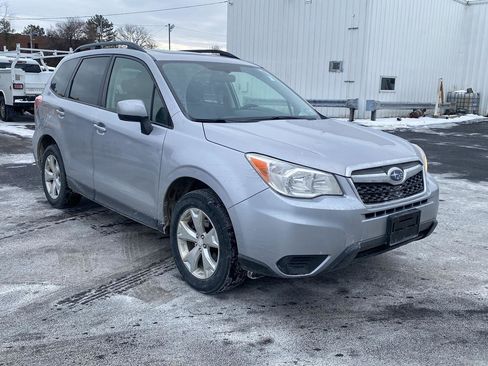 Used 2016 Subaru Forester 2.5i Premium w/ All-Weather Package image 4