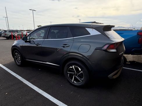 Certified 2023 Kia Sportage LX image 4