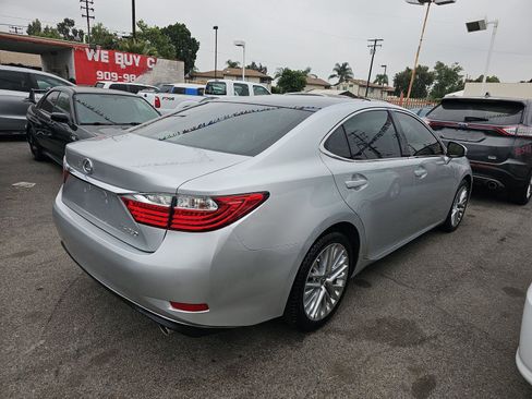 Used 2015 Lexus ES 350 w/ Ultra Luxury Package image 6