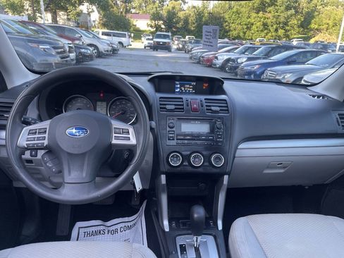 Used 2014 Subaru Forester 2.5i Premium w/ All-Weather Package AWD/4WD image 22