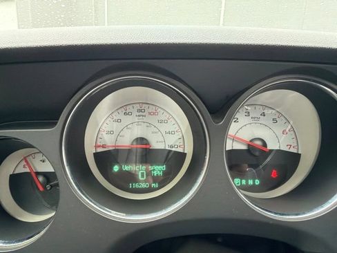 Used 2014 Dodge Challenger R/T RWD image 13