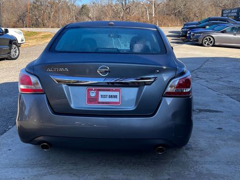 Used 2015 Nissan Altima 2.5 S w/ Power Driver Seat Package image 5