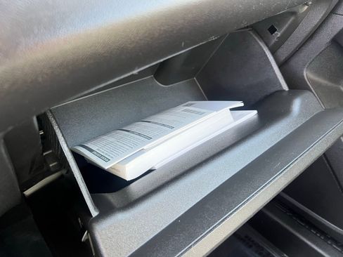 Used 2020 Chevrolet Equinox LT image 33