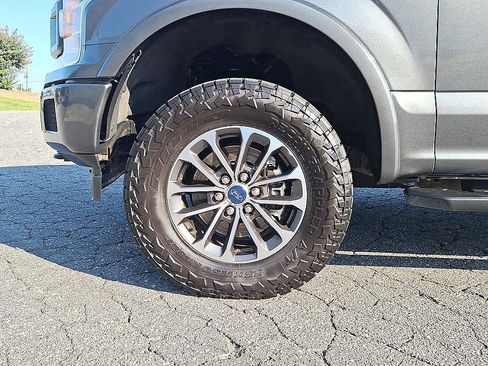 Used 2019 Ford F150 XLT w/ Equipment Group 302A Luxury AWD/4WD image 8