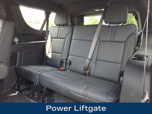 Used 2025 Chevrolet Suburban RST w/ Comfort Package AWD/4WD image 21