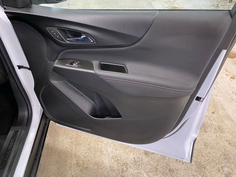 Used 2023 Chevrolet Equinox RS image 29