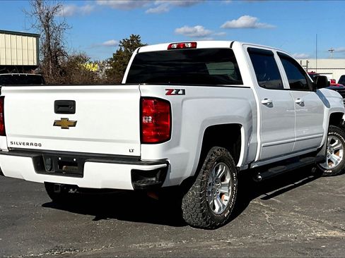 Used 2018 Chevrolet Silverado 1500 LT w/ Texas Edition image 2