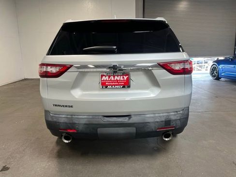Used 2020 Chevrolet Traverse LS FWD image 4