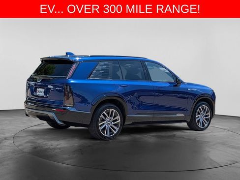 Used 2026 Cadillac Vistiq Sport w/ LPO, Floor Liner Package AWD/4WD image 11