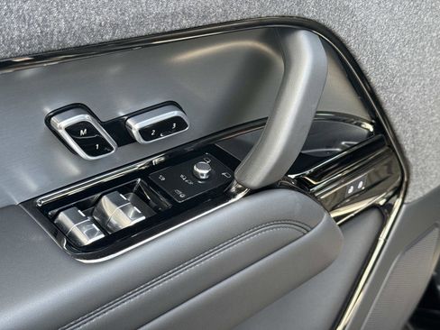 Certified 2025 Land Rover Range Rover Sport AWD/4WD image 20