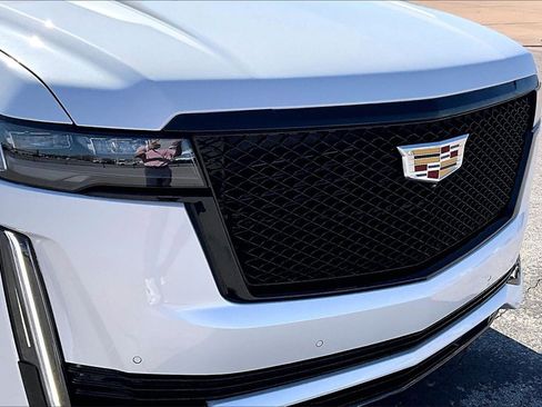 Used 2024 Cadillac Escalade Sport w/ Touring Package image 29