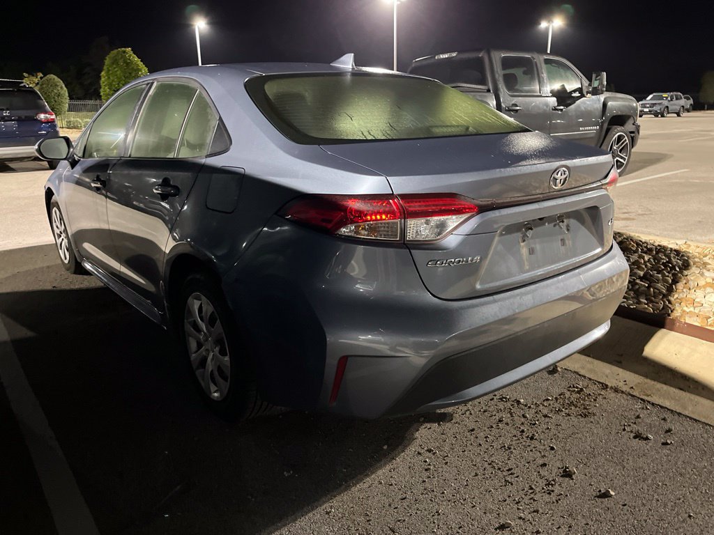 Used 2020 Toyota Corolla LE FWD image 3
