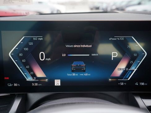 Used 2025 BMW i5 xDrive40 w/ Premium Package image 16