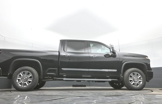 Used 2026 Chevrolet Silverado 2500 High Country w/ Technology Package AWD/4WD image 53