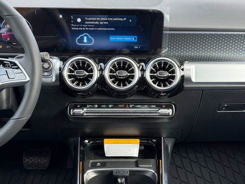 New 2026 Mercedes-Benz GLB 250 image 21