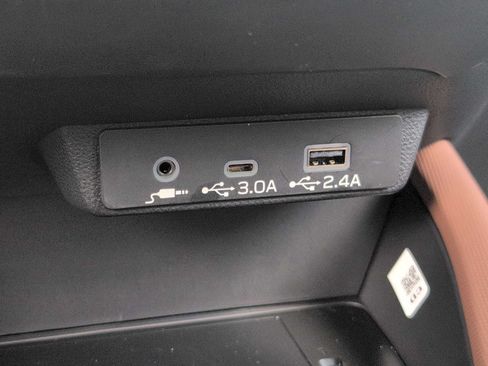 Certified 2026 Subaru Forester Touring AWD/4WD image 32