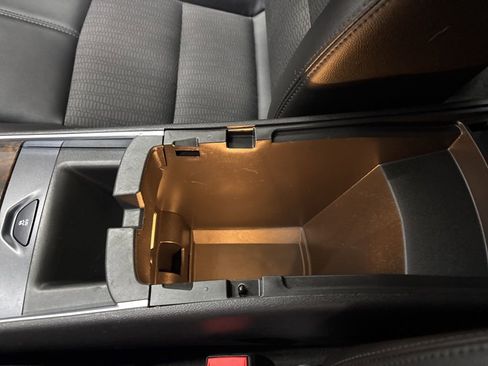 Used 2014 Chevrolet Impala LT w/ Convenience Package image 18