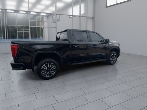 Used 2024 GMC Sierra 1500 AT4 w/ Technology Package AWD/4WD image 8