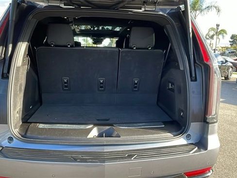 Used 2021 Cadillac Escalade Sport w/ Driver Assist Tech Package image 34