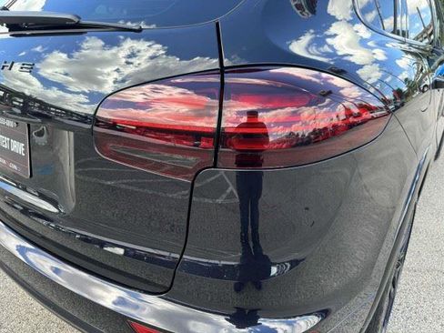Used 2017 Porsche Cayenne GTS AWD/4WD image 13