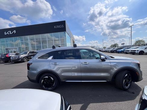 Certified 2025 Kia Sorento SX Prestige AWD/4WD image 3