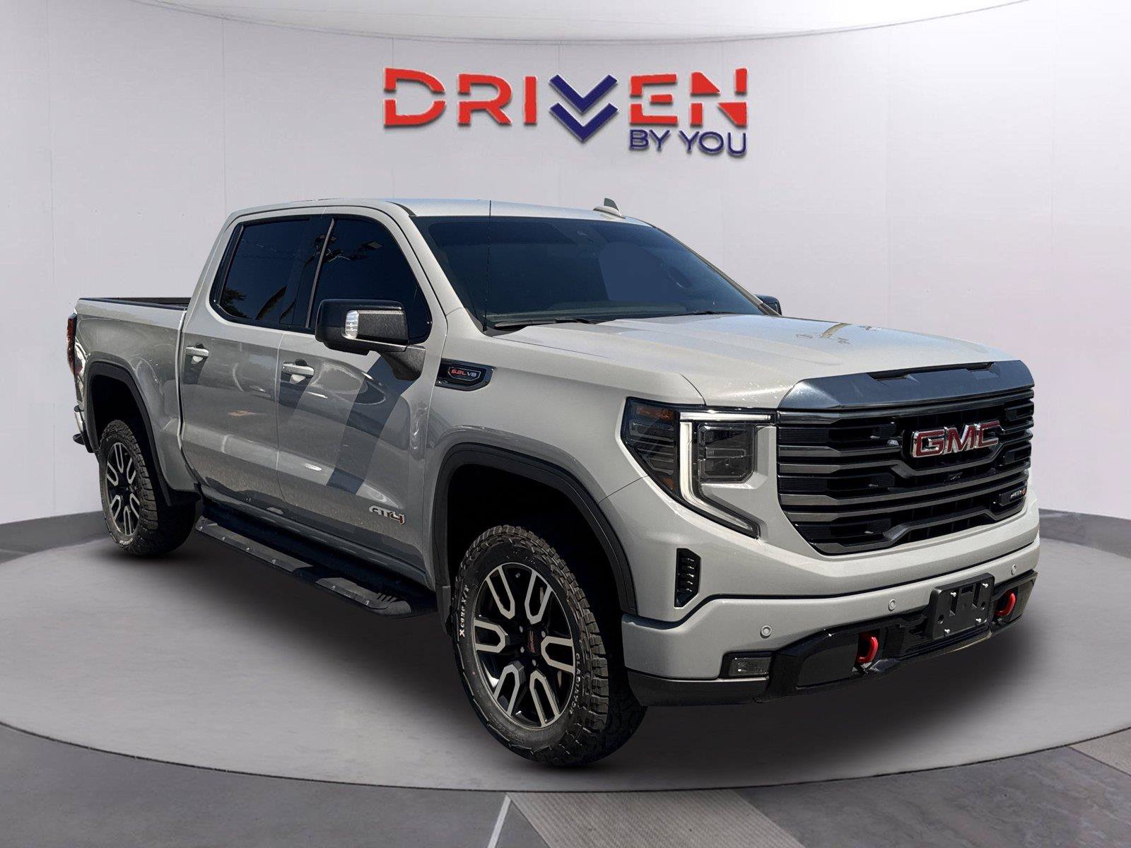 Used 2024 GMC Sierra 1500 AT4 w/ AT4 Preferred Package AWD/4WD image 2