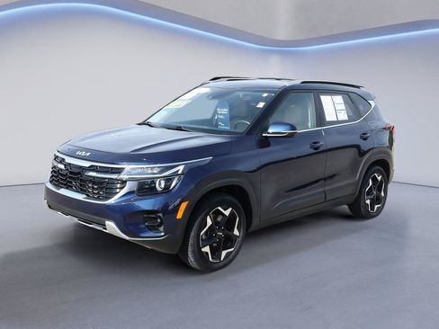 Used 2024 Kia Seltos EX AWD/4WD image 2