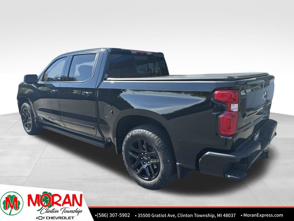 Used 2026 Chevrolet Silverado 1500 High Country w/ Midnight Edition AWD/4WD image 3