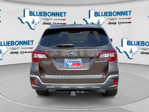 Used 2019 Subaru Outback 2.5i Touring AWD/4WD image 6