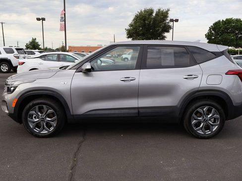 Used 2026 Kia Seltos LX AWD/4WD image 2