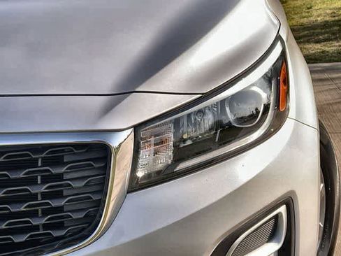 Used 2020 Kia Sedona LX FWD image 24
