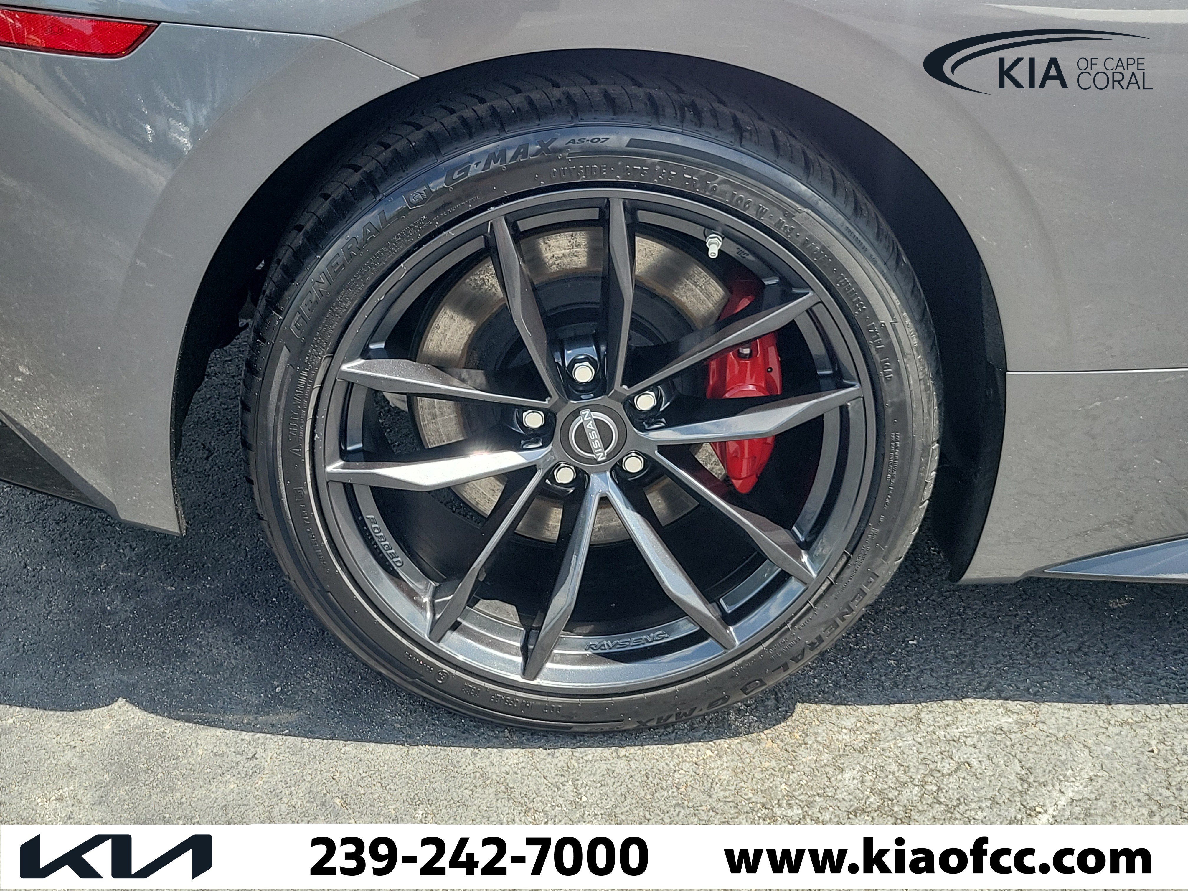 Used 2025 Nissan Z Performance w/ Floor Mat Package RWD image 12