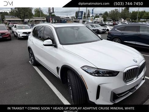 Used 2025 BMW X5 xDrive50e AWD/4WD image 1