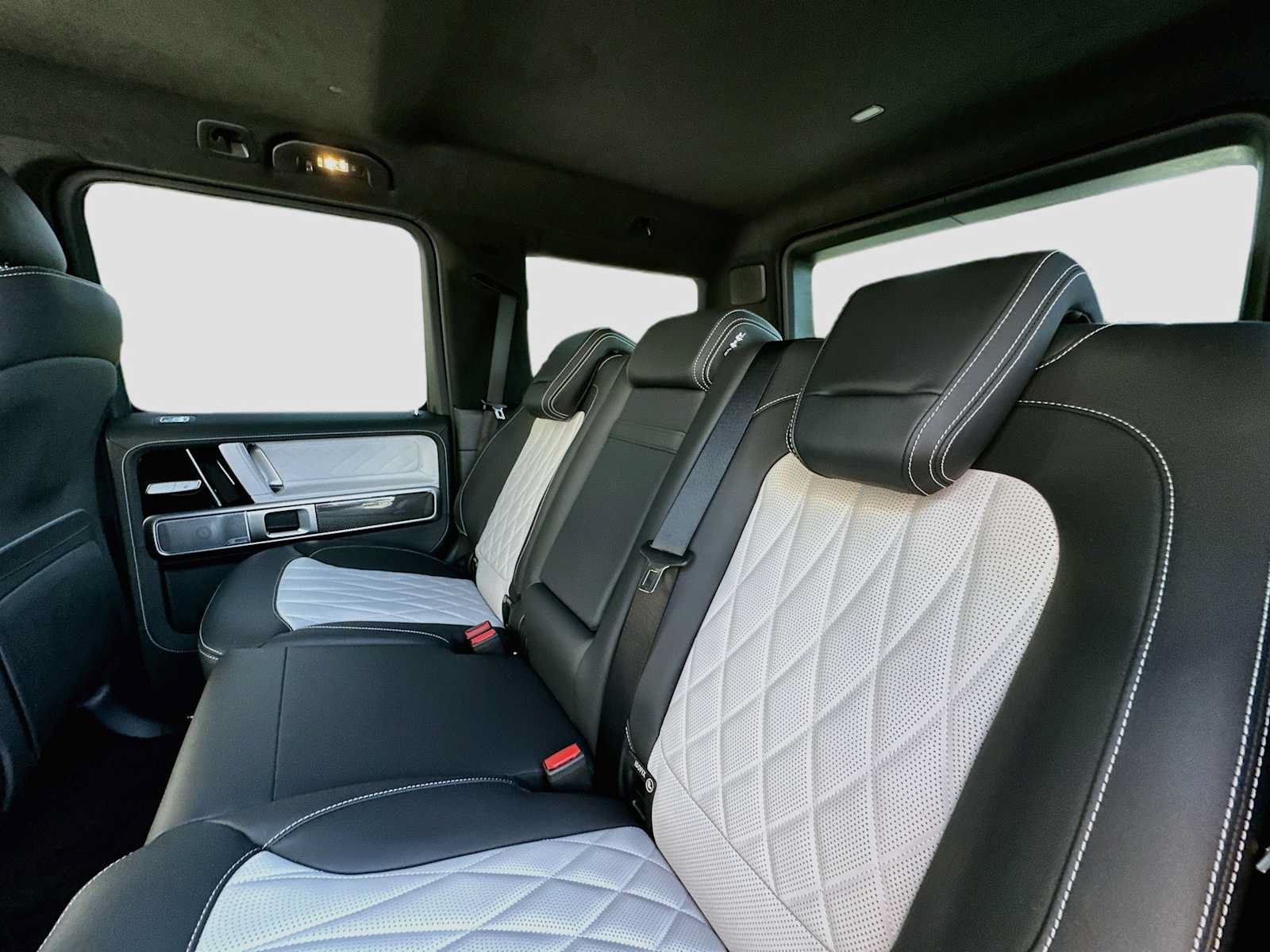 Used 2027 Mercedes-Benz G 63 AMG 4MATIC image 26