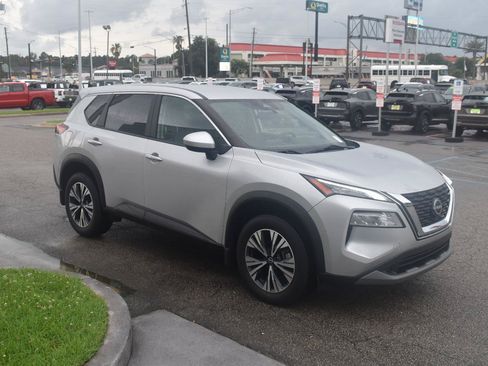 Used 2023 Nissan Rogue SV FWD image 15