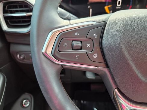 Certified 2025 Chevrolet TrailBlazer LT w/ Convenience Package FWD image 34