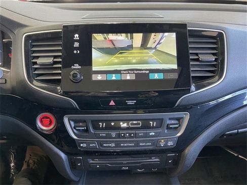Used 2020 Honda Pilot Touring image 16