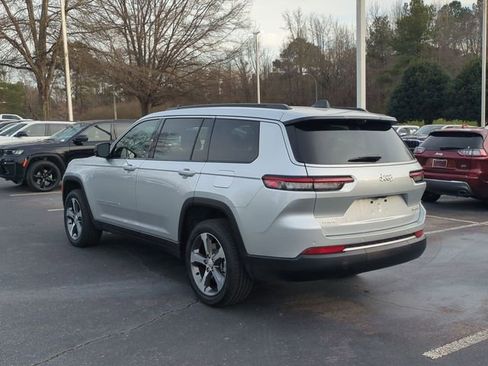 New 2026 Jeep Grand Cherokee L Limited w/ Luxury Tech Group II AWD/4WD image 3