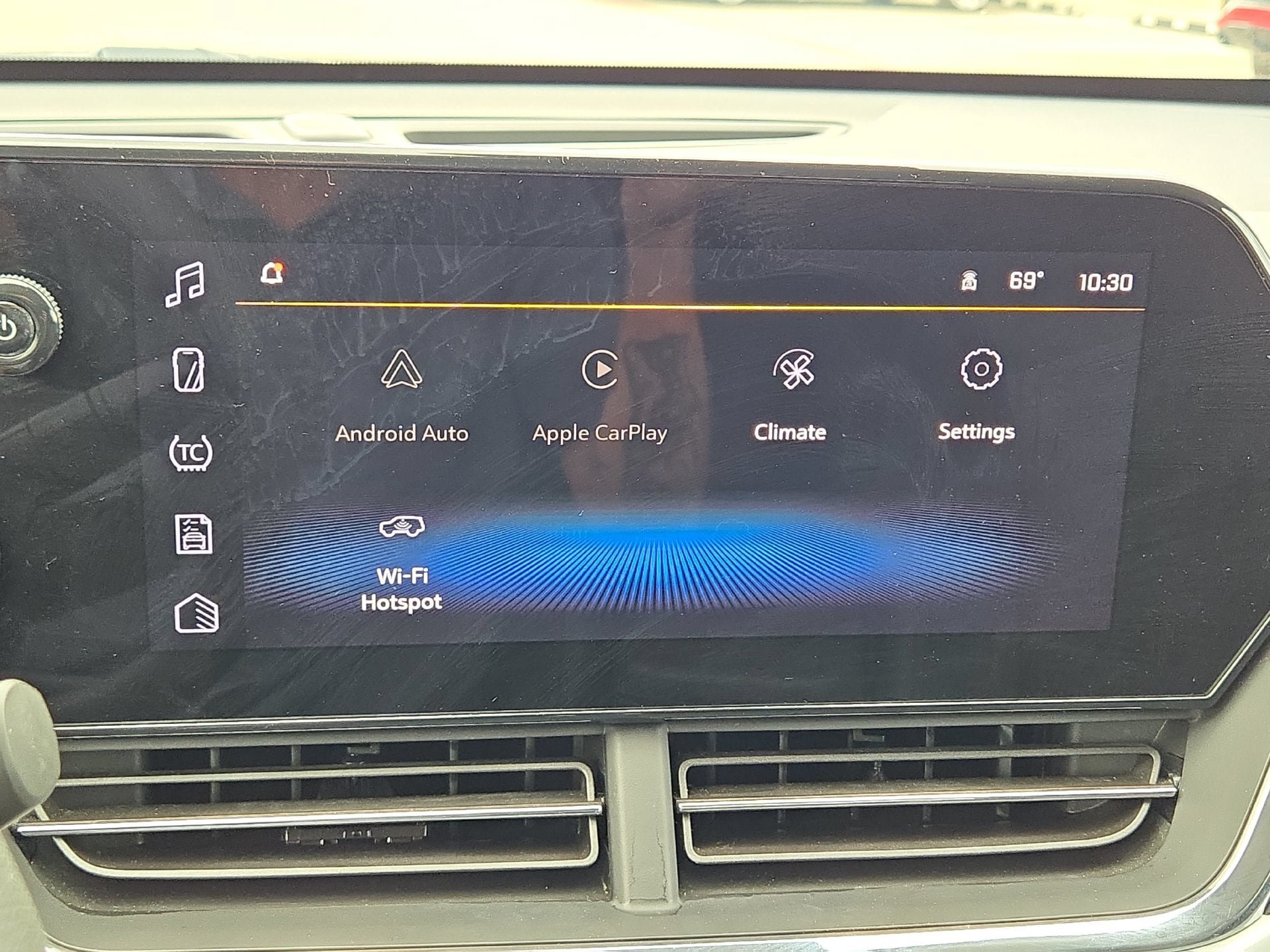Used 2025 Chevrolet Trax LT FWD image 19
