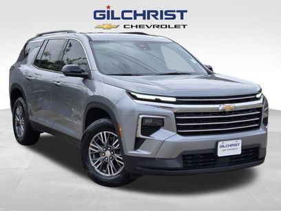 Used 2024 Chevrolet Traverse LT