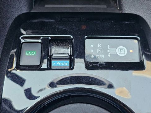 Certified 2024 Nissan Leaf SV Plus FWD image 38