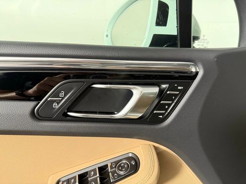 New 2025 Porsche Macan S image 25