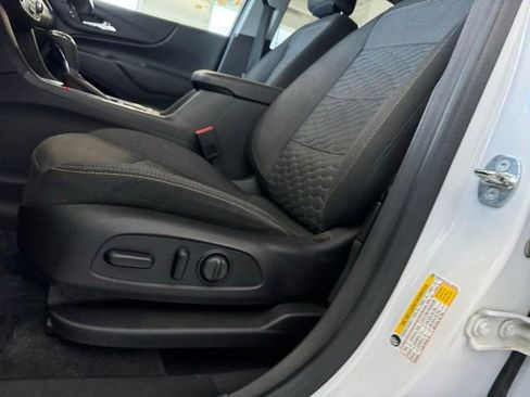 Used 2020 Chevrolet Equinox LT image 8